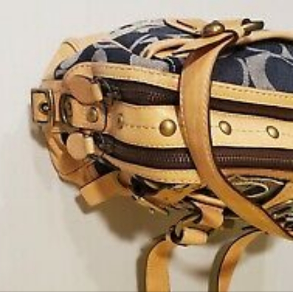 Coach, Logo printed Blue Canvas with leather trim and handles - Picture 2 of 10